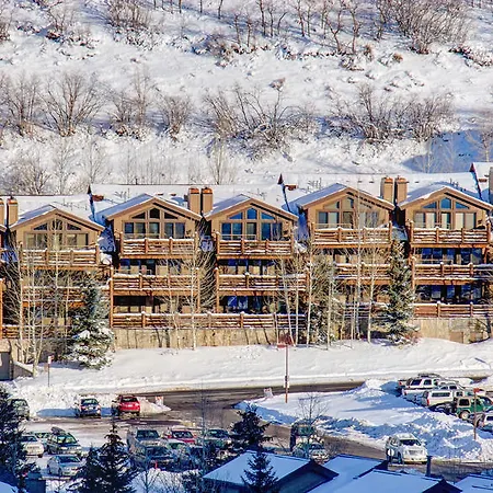 Comstock Lodge Condominum By Alpine Ski Properties